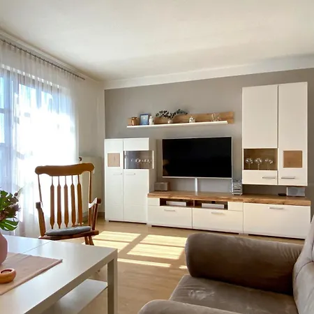 Niedan - Gemuetlich Im 2 Og Mit Balkon Und Tiefgaragenstellplatz